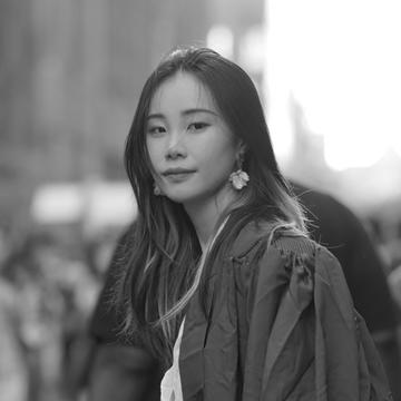 Black & white image of Zheng Xu