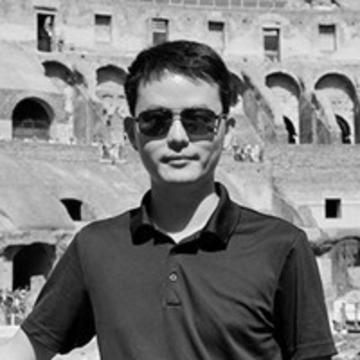 Black & white image of Fanqi Zeng