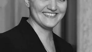 Black & white image of Maryam Alemzadeh