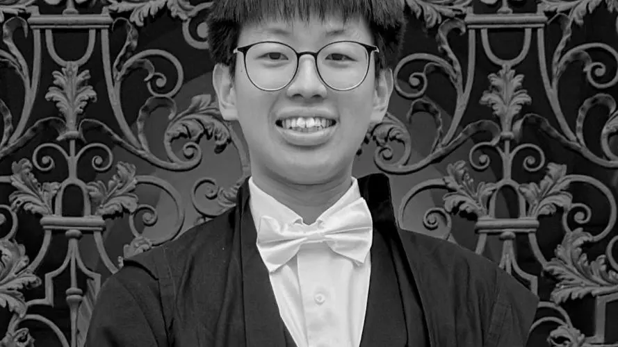 Black & white image of Kun-Ting Hsieh 