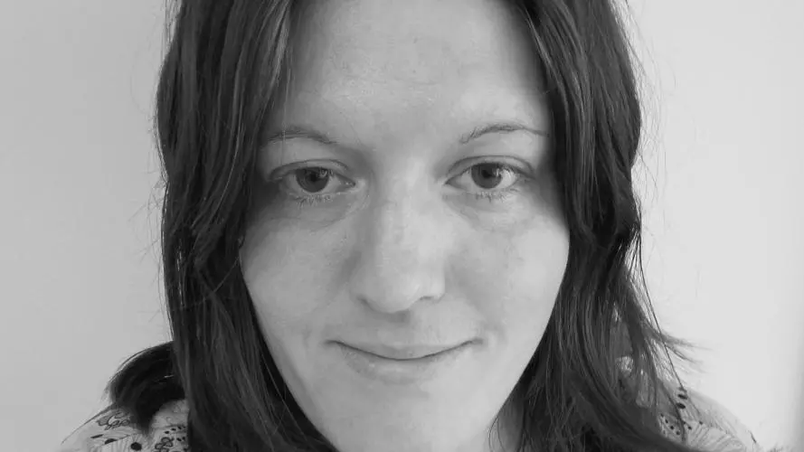 Black & white image of Roanne Hyde