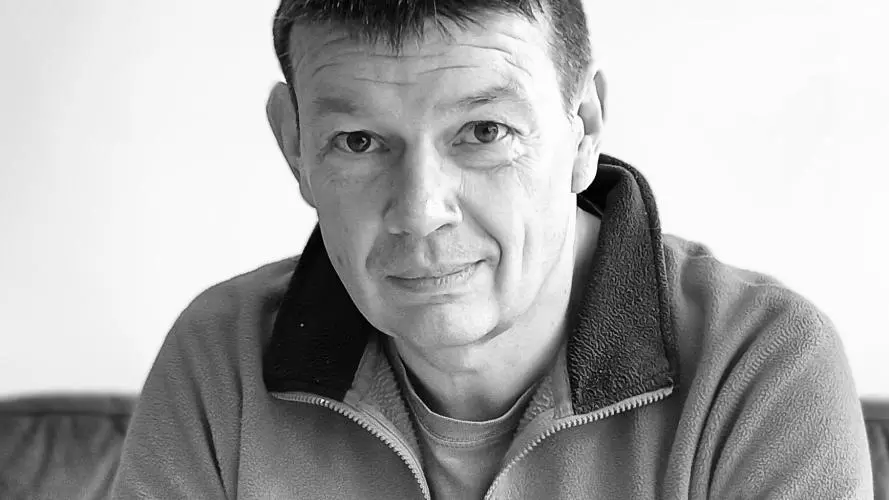 Black & white image of Martin Lee