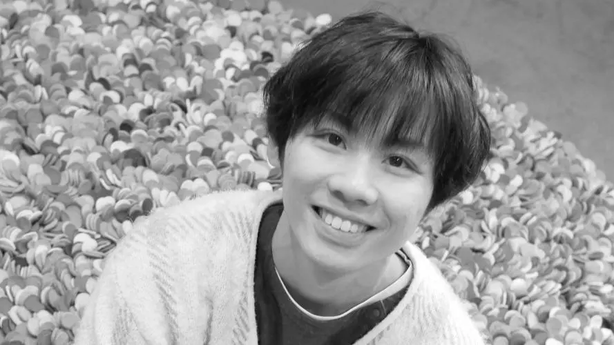 Black and white image of Qiaoyu Luo