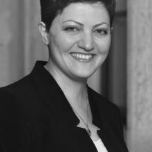 Black & white image of Maryam Alemzadeh